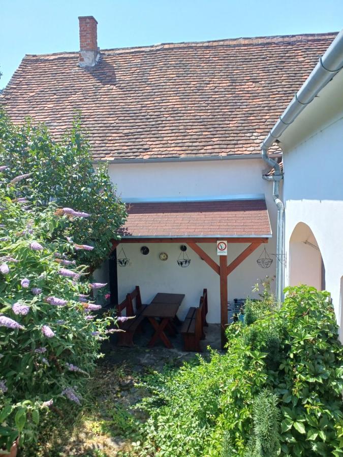 Blues Ryokan Koszeg Luaran gambar